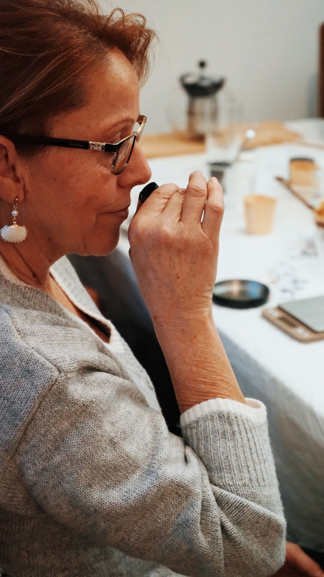 Atelier de fabrication de cosmétiques aux fleurs et plantes sauvages