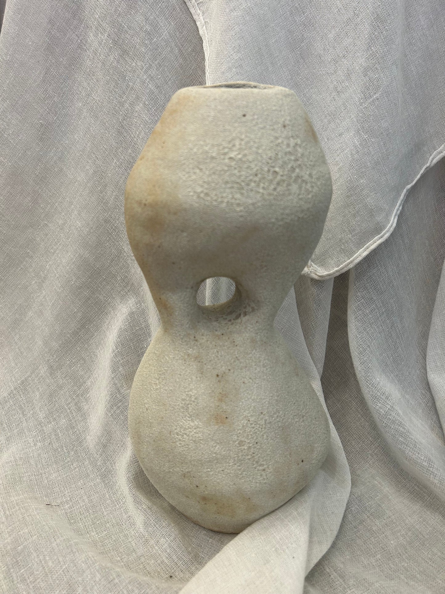 Vase céramique asymétrique