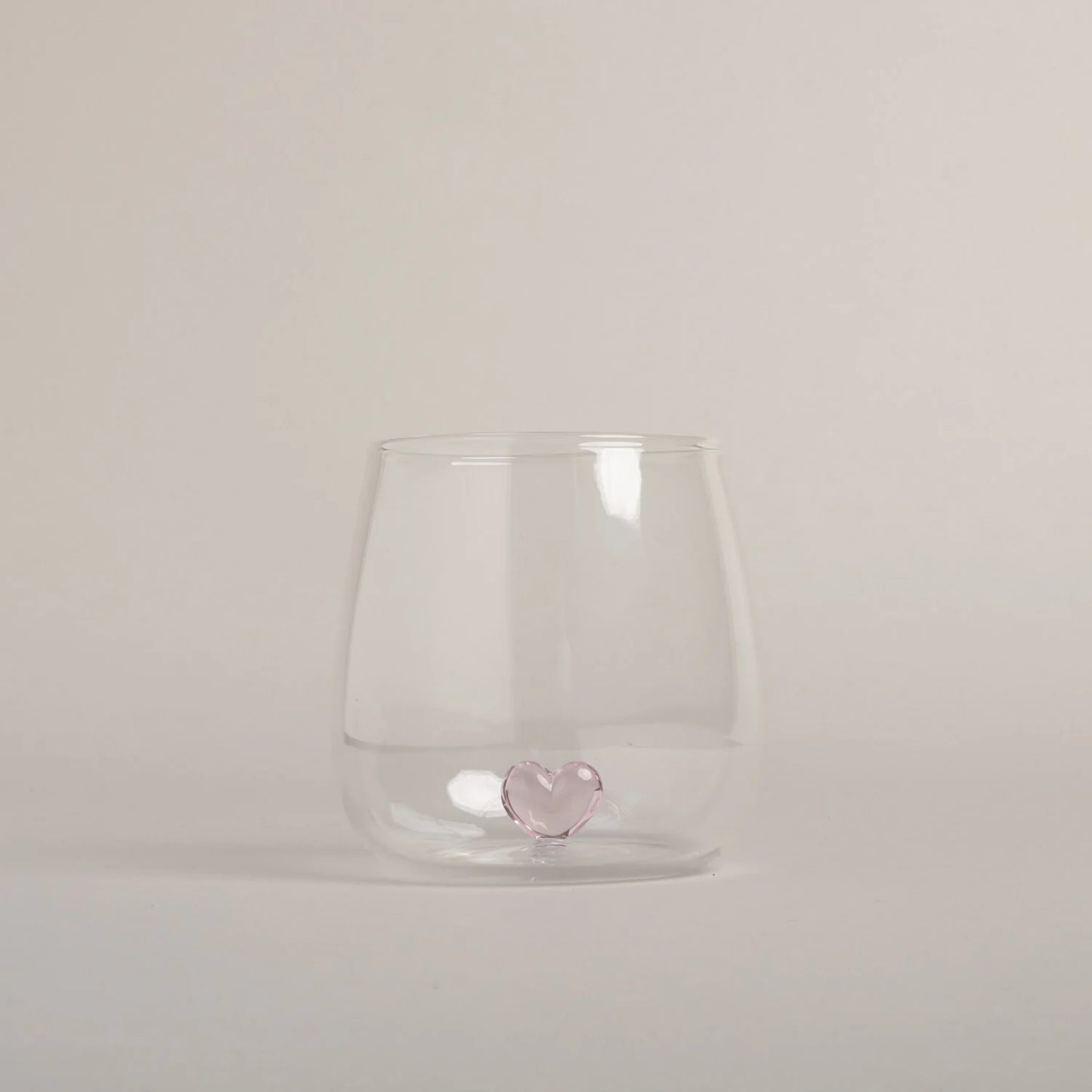 Verre à eau coeur rose