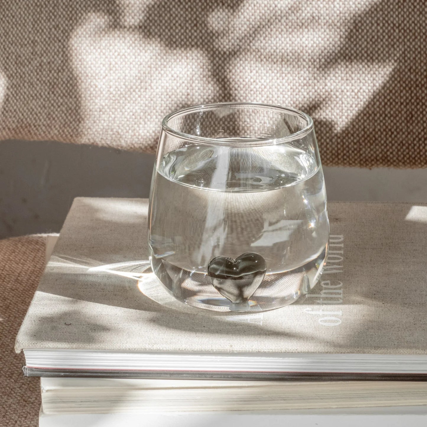 Verre à eau coeur noir
