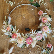 Charger l&#39;image dans la galerie, Atelier - créer une couronne de fleurs séchées
